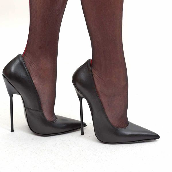 High Heels schwarz Leder mit schwarz lackiertem Stilettoabsatz